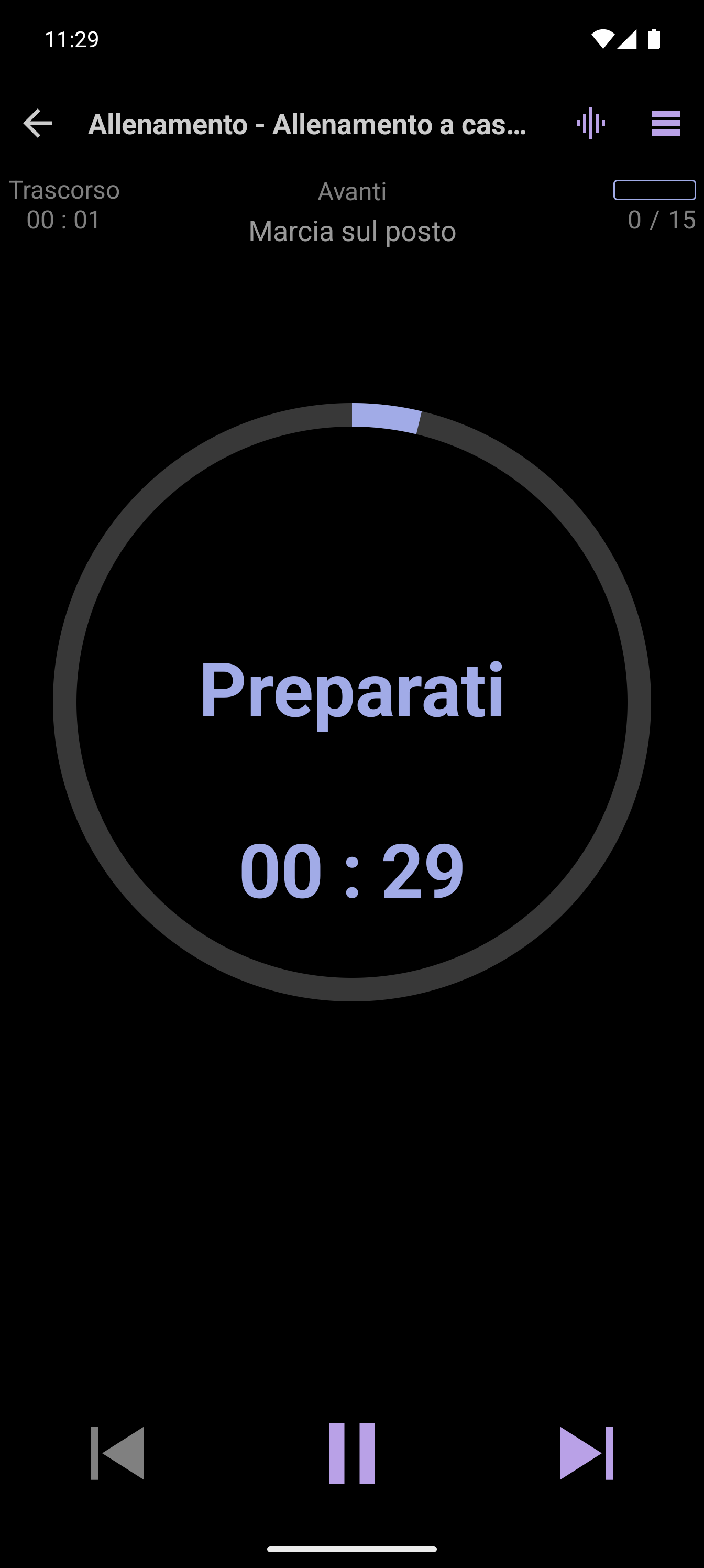 Player Semplice di CrazyFit durante l'allenamento a casa da 10 minuti