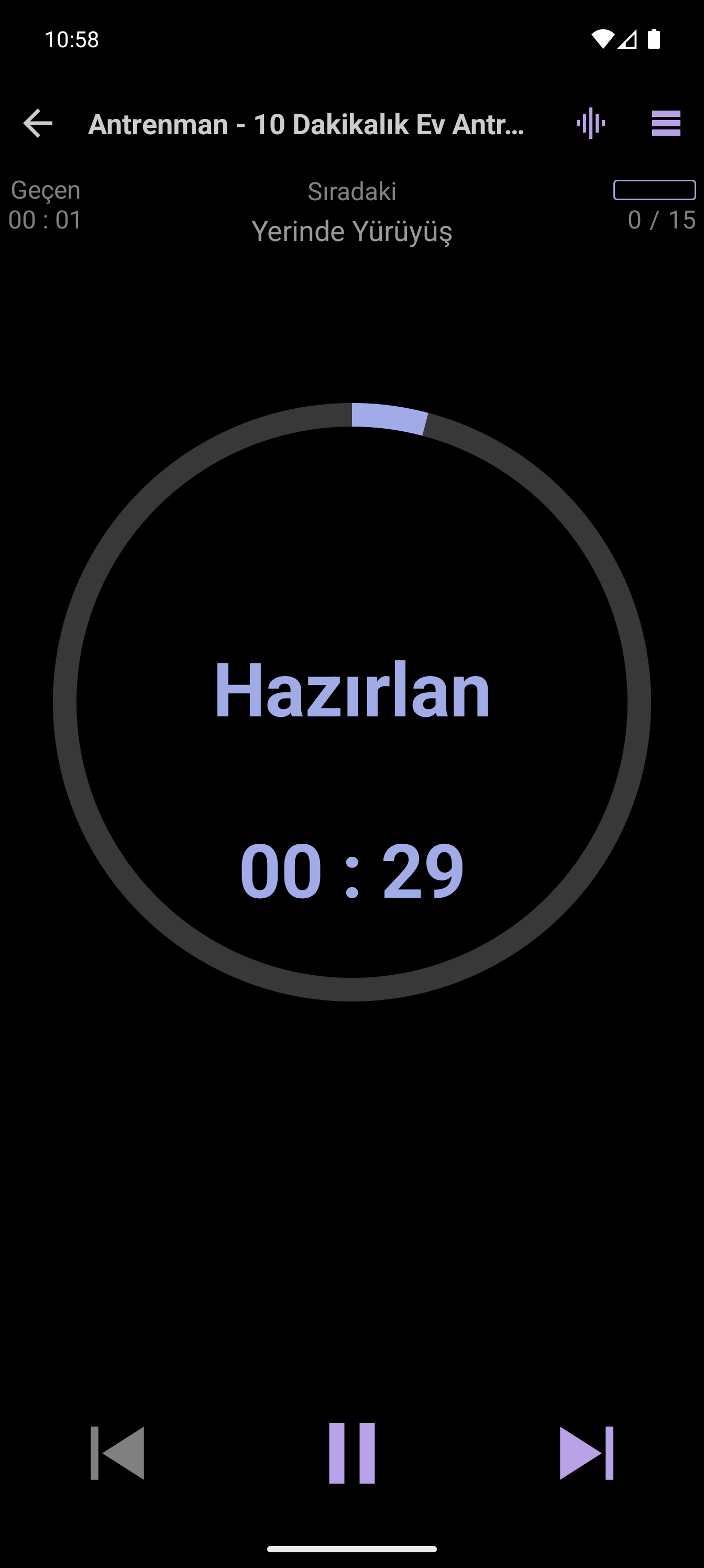 10 dakikalık ev antrenmanını uygulayan CrazyFit Basit Oynatıcısı
